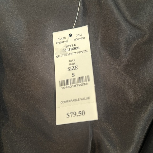 White House black market polyester quilted vest - Picture 4 of 5